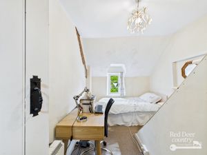 Bedroom 3- click for photo gallery